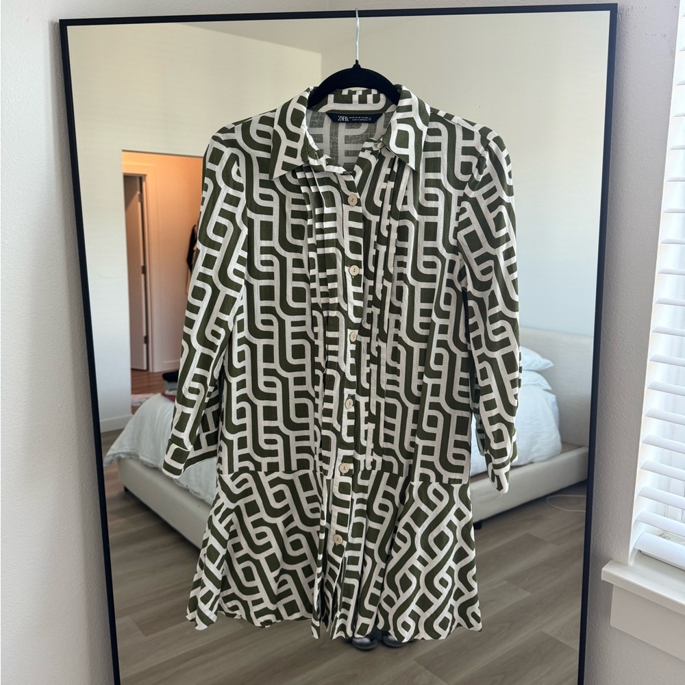 Zara Long Sleeve Dress with Green and White Pattern